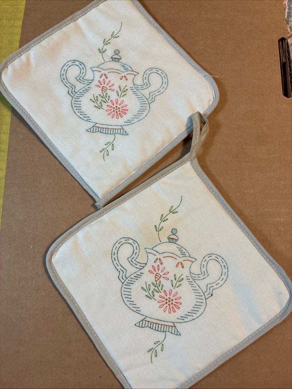 Embroidered Look Teapot Pot Holders White with Multicolor Floral Design